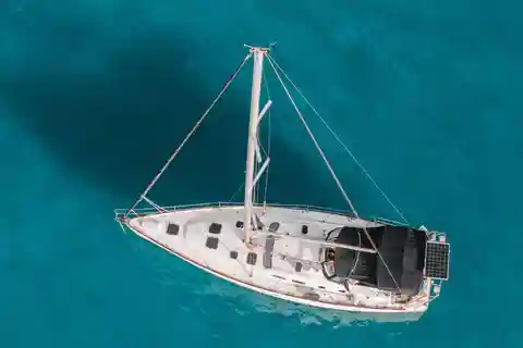 Marbella, Port Banus : SAILING Tour on Private Sailing Boat