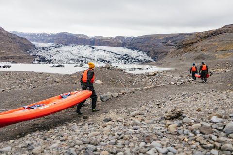 Sólheimajökull: Tour guiado de caiaque na lagoa do glaciarSólheimajökull: Tour guiado de caiaque na lagoa da geleira