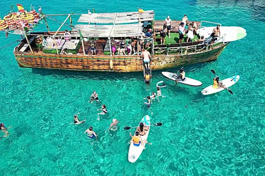 Ibiza: Meereshöhlen & Buchten Schnorcheln Paddle Boarding Tour. Foto: GetYourGuide