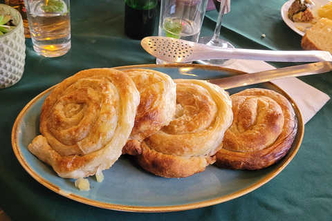 Corso di cucina tradizionale bosniaca a MostarMasterclass di Burek: Arrotolare, riempire, cuocere