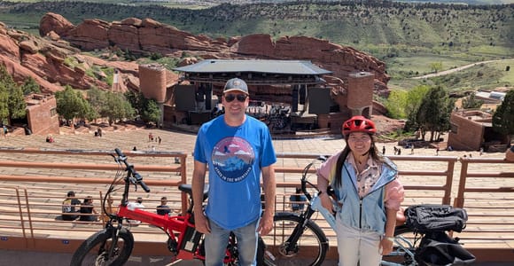 Red Rocks und Dinosaur Ridge auf einer E-Bike-Tour