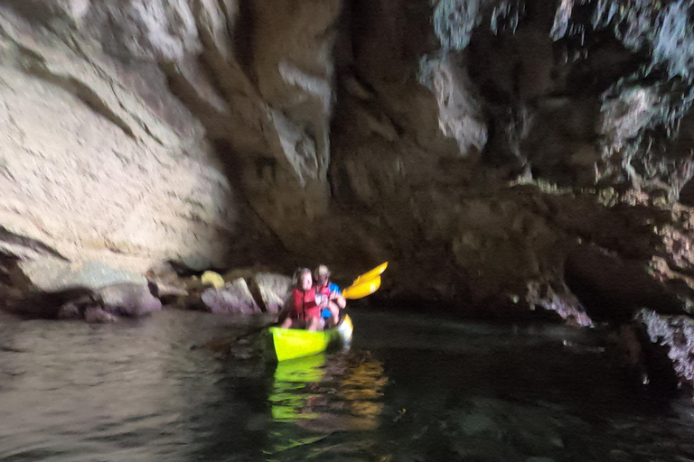 Jávea: Kayak Tour from Granadella Beach to the sea caves