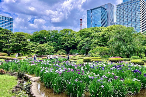 Tokyo: East Garden of the Imperial Palace Walking Tour