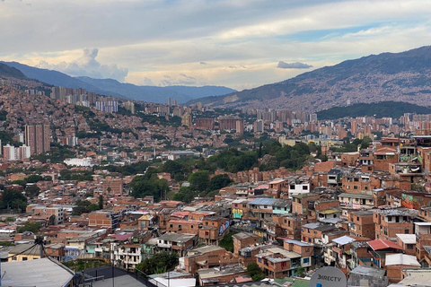 Rundtur i Medellín: Commune13 och Pablo Escobar + takterrass