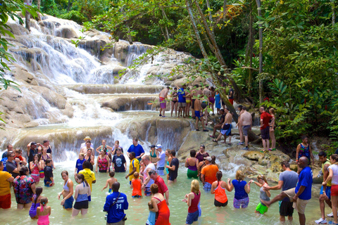 Montego Bay Group transfer to all attractions in Jamaica.Trasferimento di gruppo 2 in 1 Blue Hole &amp; Dunns River Falls 25pax