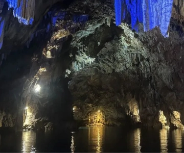 Coron: Pukaway Cave Underground Lake Tour w/Lunch (Shared)