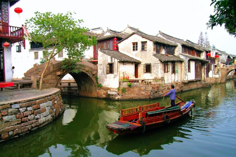 Suzhou: Gardens and Tongli or Zhouzhuang Water Town Basic Tour with Guide and Transfer only, no ticket and lunch