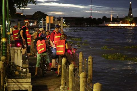 Bangkok: 5-stündige Radtour nach Sonnenuntergang