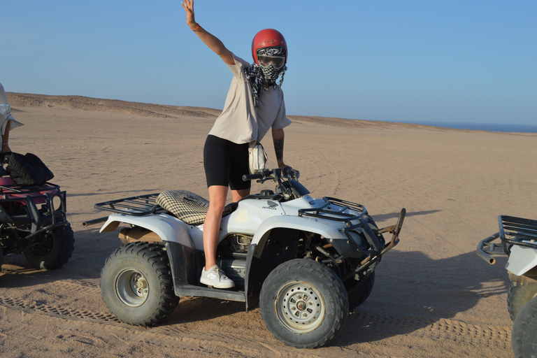 Hurghada: Safari in quad, giro in cammello, cena e spettacoliTour condiviso