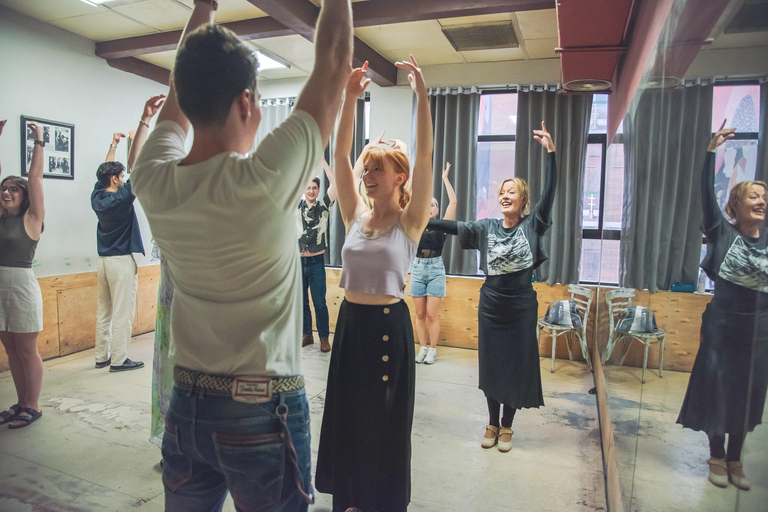 Madrid: Flamenco Class Experience Madrid: Small Groups Flamenco Class Experience