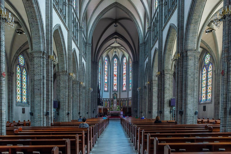 Seoul Private Car & Driver – 9h Custom Day with Pickup