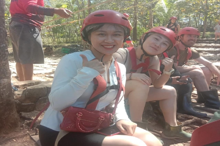 Tour de 1 día por la cueva de Jomblang y la playa de Timang.