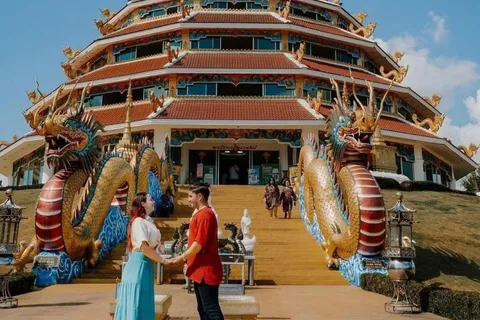 Chiang Rai Highlights: Temples & Hot Spring Day Trip