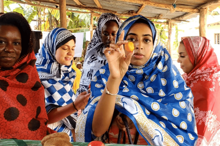 Zanzibar: corso di cucina swahili in una casa localeCon servizio di prelievo in hotel e rientro in taxi privato