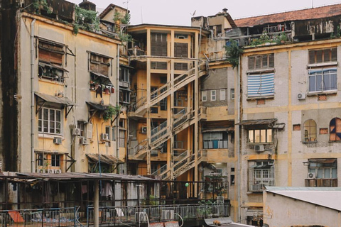 Ho Chi Minh City: Iconic Apartments Walking TourPrivate Tour (Japanese)