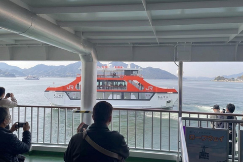 Miyajima Photo Walk | Floating Torii, Deer & Local Streets