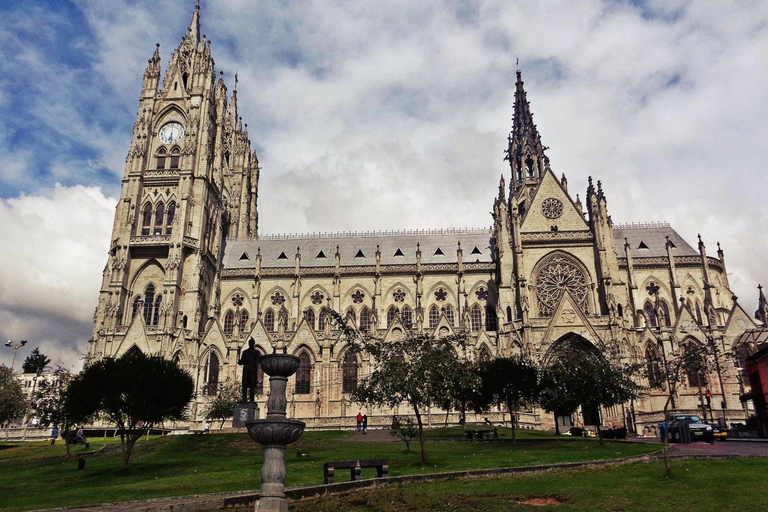 Quito: By bike, viewpoint, markets, parks, Basilica del Voto Nacional Quito: Cycling, viewpoints, markets, parks, National Vow Basilica