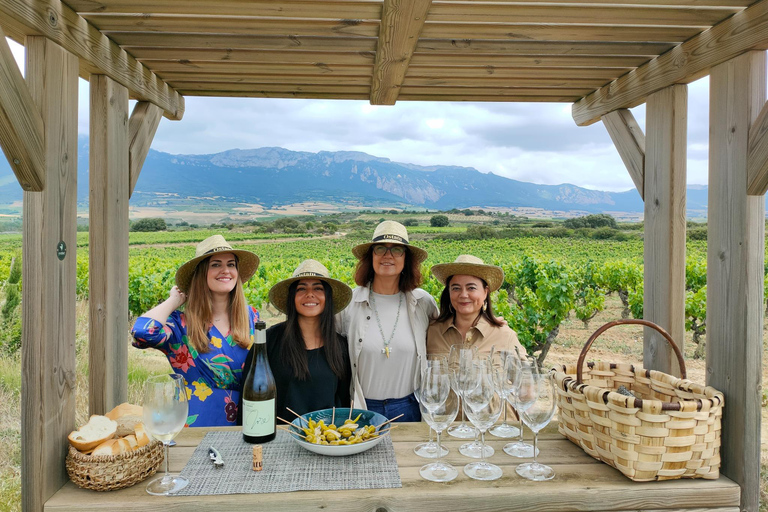 A partir de Bilbau: tour particular a adegas com degustação de vinhos e almoçoEspanhol