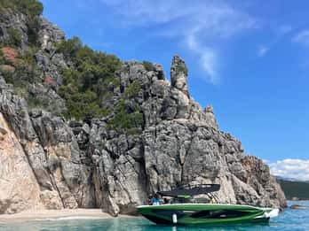 Himara: tour in barca della Riviera albanese con soste per nuotare