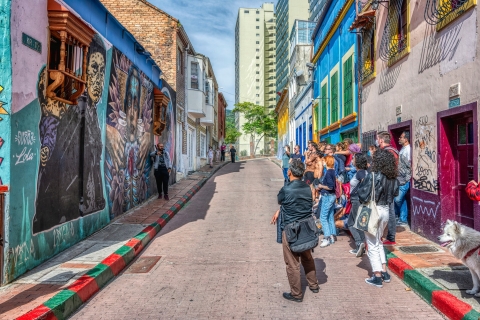 Graffiti Tour: a fascinating walk through a street art City Graffiti Tour: walk through a street art City (Private)