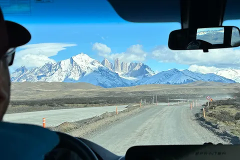 Torres del Paine : Excursion d'une journée Torres del Paine + Grotte Milodon.
