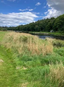 Von Aberdeen aus: Luxuriöse Touren durch Aberdeenshire und Speyside.