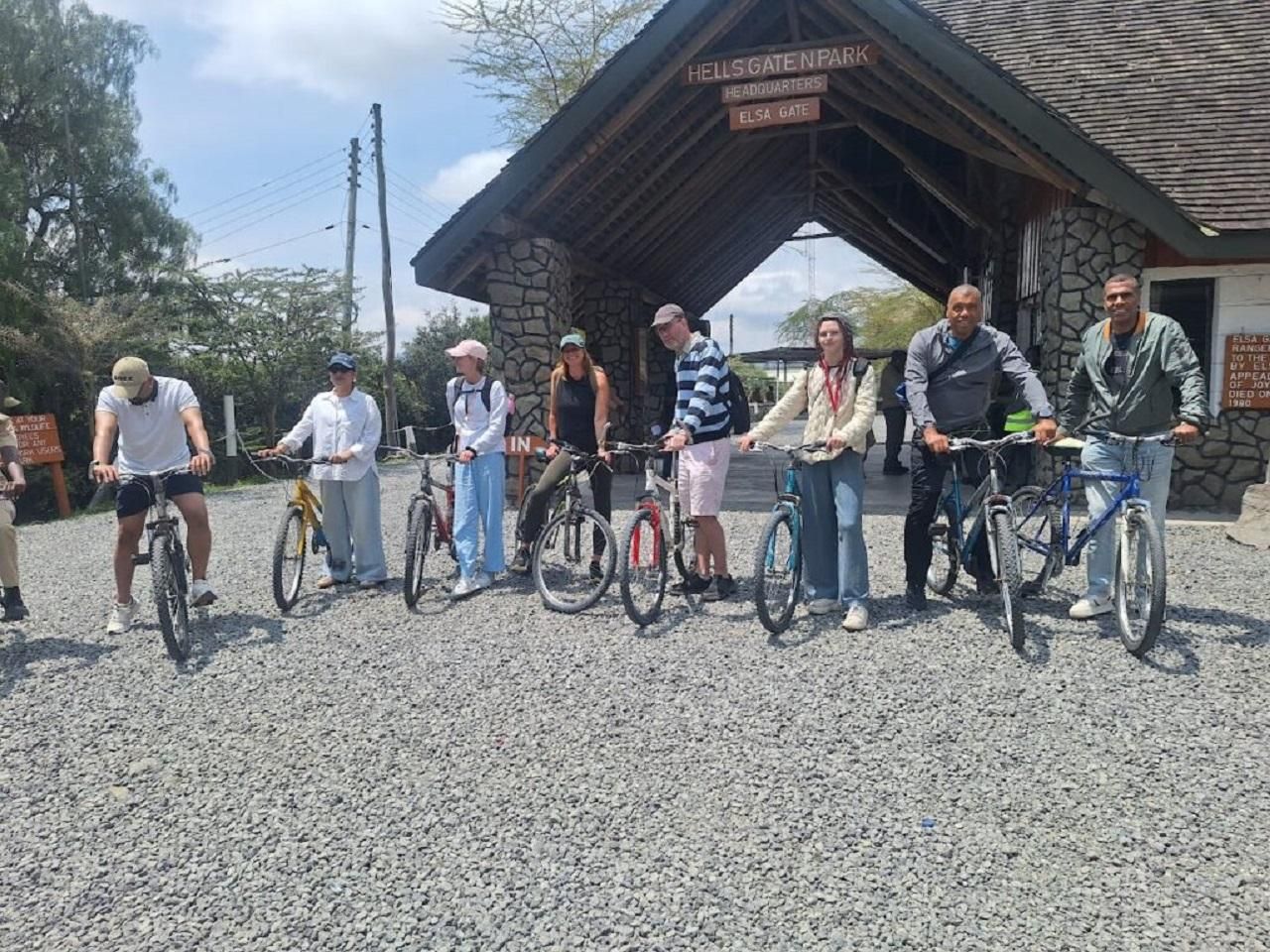 Nairobi: Tagestour zum Lake Naivasha und zum Hell's Gate National Park