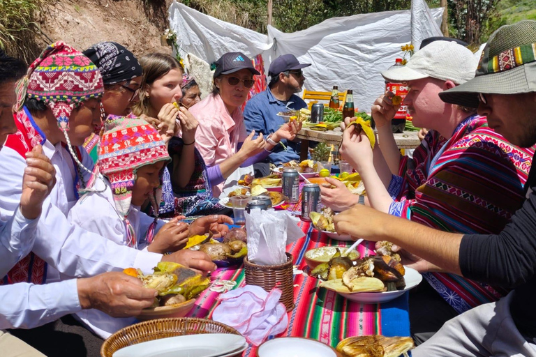 Flavor and Culture in Parcarhuasi: Ancestral Textiles and Pachamanca Banquet