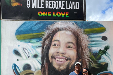 Mausoleo de Bob Marley a nueve millas de Occh Rios