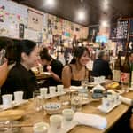 Osaka: Namba Pub Bar Crawl con una guida locale