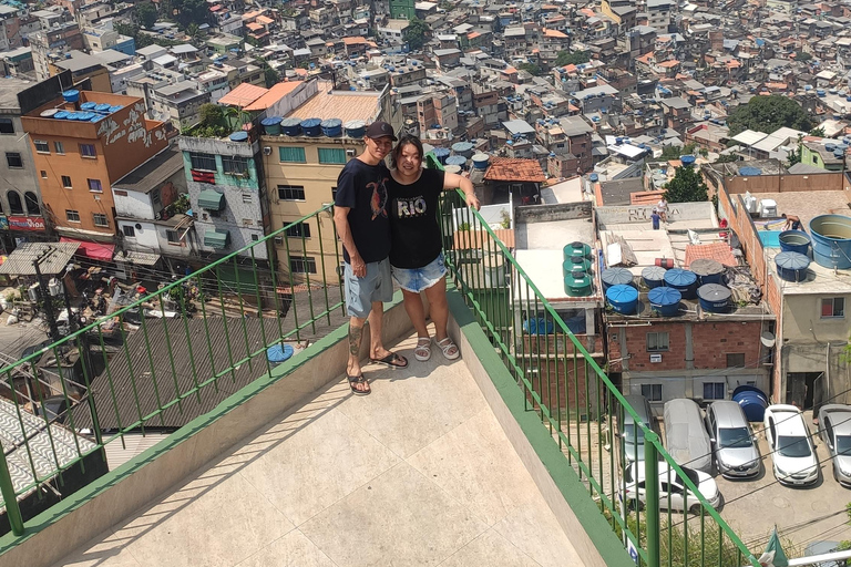 Rio de Janeiro: 2-hour tour of the Rocinha favela with a local guide