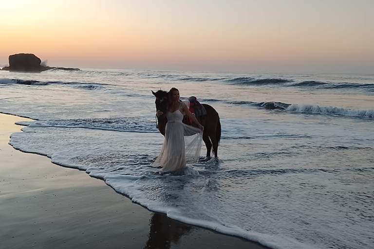 Horseback Adventure Along El Salvador's Pacific Coast