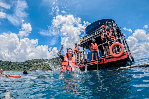 Z Koh Chang: 4 wyspy Snorkel &amp; Beach Tour dużą łodziąRejs wycieczkowy na 4 wyspy: Z transferem do hotelu