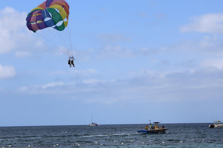 Aventure et transport en parachute ascensionnelDepuis Montego Bay