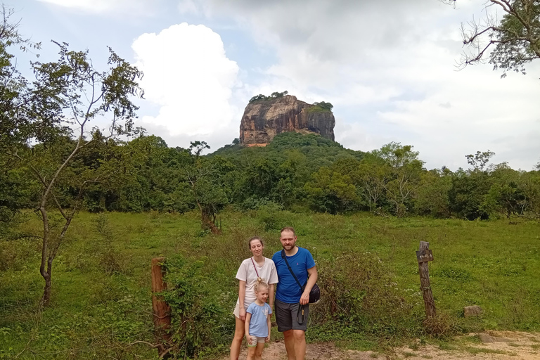 Kandy: Sigiriya, Pidurangala, and Spice Garden Day Trip