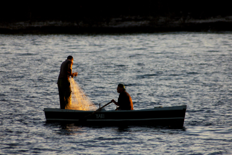 Boat ride through Valparaiso Bay Boat ride through the bay of Valparaíso