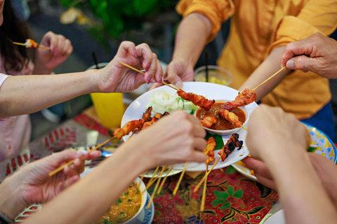 Flavors of Jakarta: Guided Food Tasting Tour with a Local