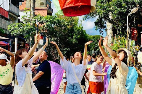 New Taipei: Pingxi Colorful Sky Lantern Experience with Gift