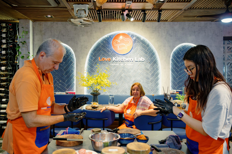 Hanoi: Market Visit and Home-Cooked Meal Cooking Class Private Option