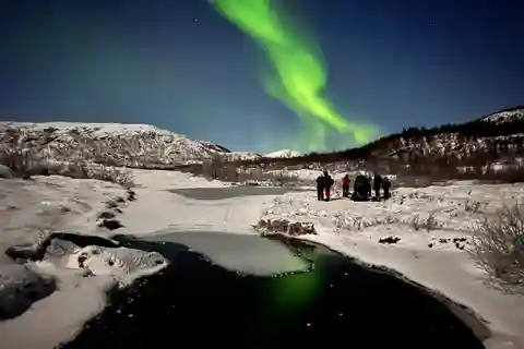 Tromsø: tour centrado en las auroras boreales, alemán/inglés, minibús, comida incluida.