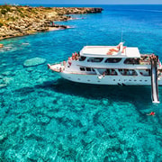 Protaras: Familienyacht. Turtle Bay mit Rutsche, Barbecue & 1 Getränk