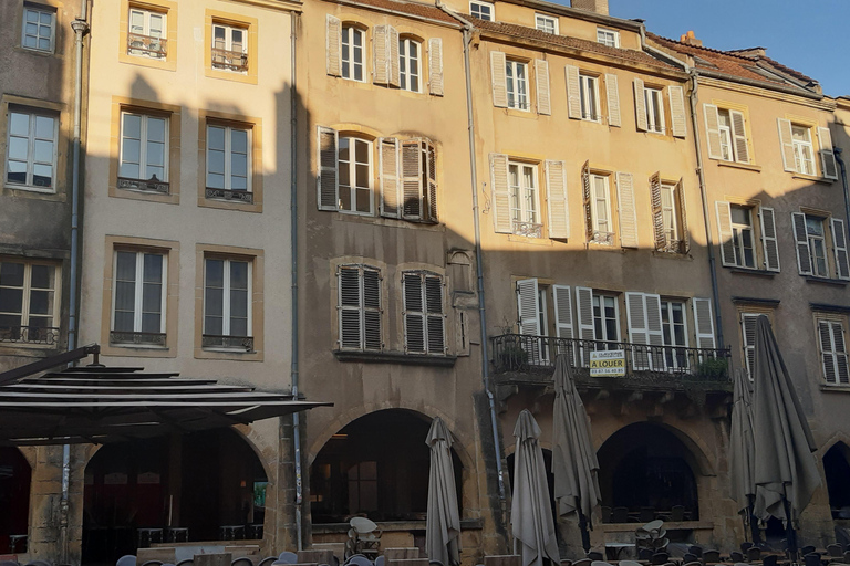 Metz: visite historique guidée à pied de lieux importants de la ville