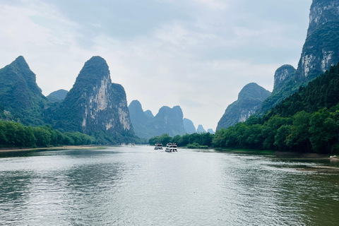 Guilin: 4 Star Luxury Li River Cruise with Buffet Lunch Lower Deck Seat