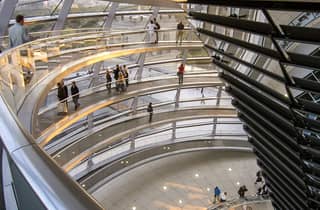 Berlin: Reichstagskuppel, Plenarsaal und Regierungsviertel