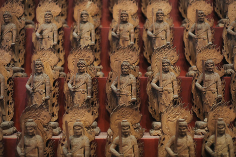 Hiroshima & Miyajima Full day Tour with Pro Photographer