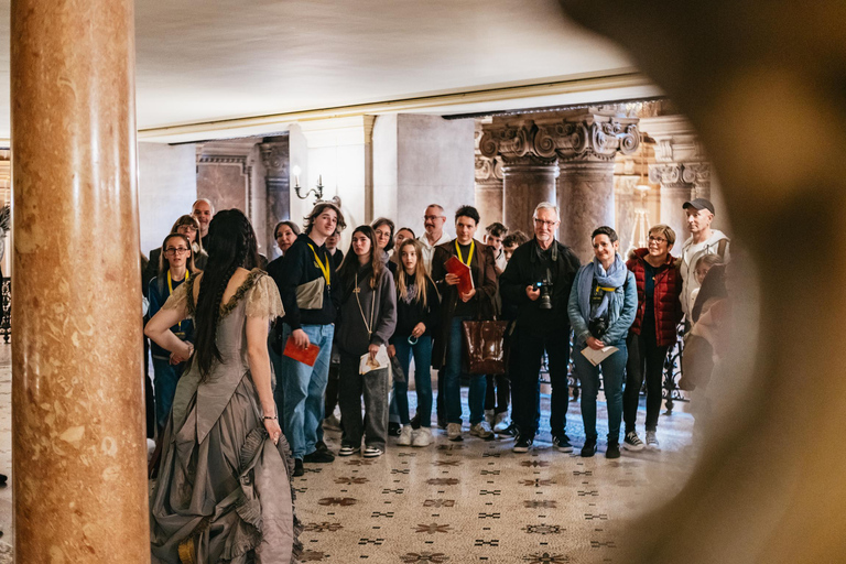 Paris: Palais Garnier Mystery Game with Entry Ticket Palais Garnier Mystery Game in French