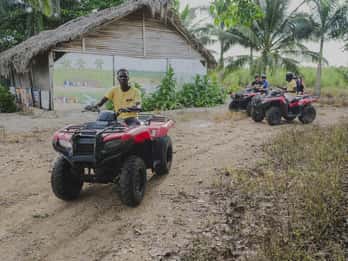 Bayahibe: ATV-tur med elven Chavón og lokale smaksprøver