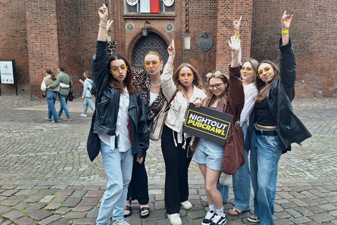 Gdańsk: Private Pub Crawl for Bachelor/Bachelorette Party
