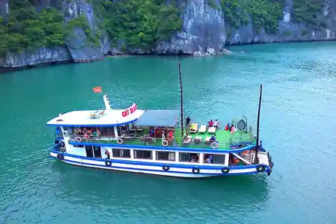 Día completo Bahía de Lan Ha- Bahía de Ha Long: Kayak, excursión por las islas