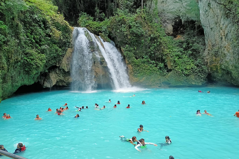 Cebu: 2-Day Private Tour Moalboal and Oslob